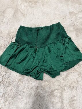 Women’s High-Rise Emerald Green Ruffle Skort with Smocked Waist
